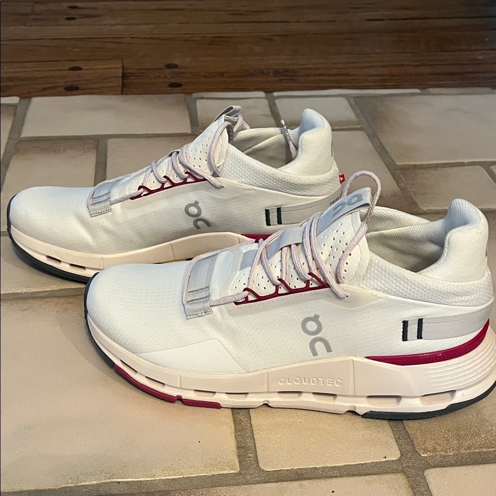 On Cloudnova  White Sneakers with burgundy  Accents. Size 9.5 like NEW
